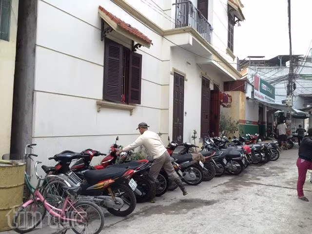 Dịch vụ rửa xe 'hốt bạc' ảnh 1