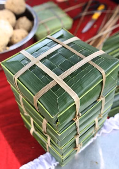 Độc đáo cách gói bánh chưng bằng lá bàng, lá dừa ở Trường Sa ảnh 5