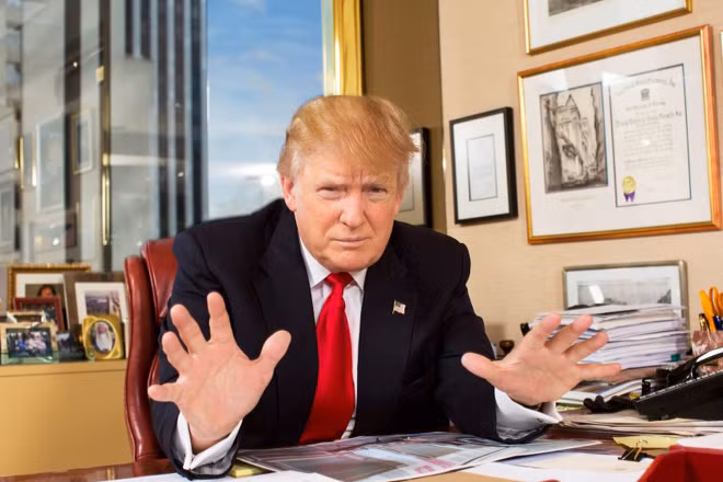 Những khoảnh khắc hiếm có suốt 40 năm qua của ông Trump ảnh 12