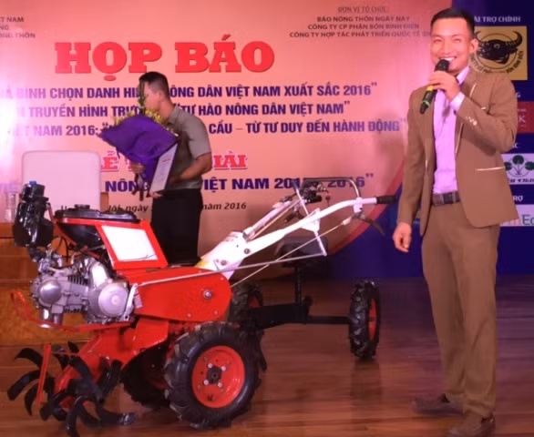 'Kỹ sư chân đất' được vinh danh ảnh 1