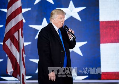 Lịch trình ba ngày đầu tiên làm việc của tân Tổng thống Trump ảnh 1