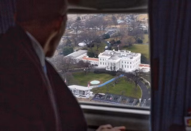 Cuộc chia tay ngập tràn cảm xúc của ông Obama ảnh 9