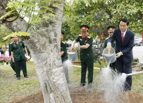 Chủ tịch nước thăm, chúc Tết lực lượng vũ trang Quân khu 9 ảnh 2