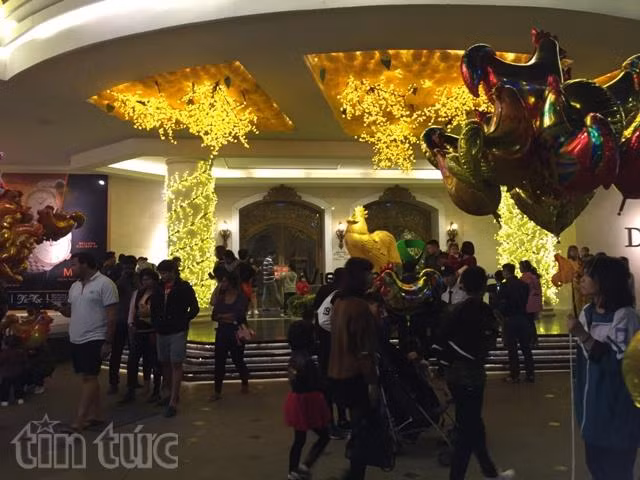 Hà Nội thanh vắng ngày 30 Tết ảnh 10