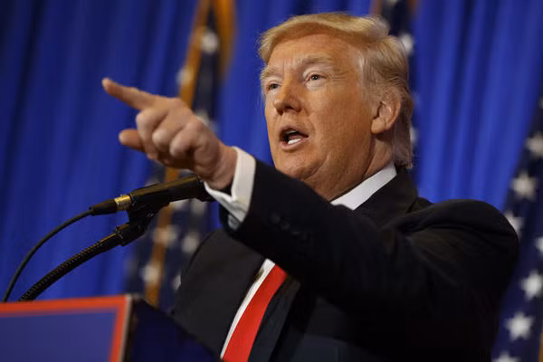 Ông Trump đề nghị khoảng 50 quan chức thời chính quyền Obama tại vị ảnh 1