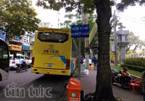 Thành phố Hồ Chí Minh: 'Xe dù', 'bến cóc' lộng hành từ nội đô đến cửa ngõ ảnh 1