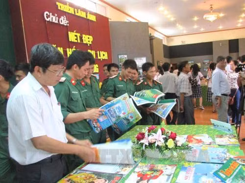 Nhiều hoạt động văn hóa mừng Đảng, mừng Xuân ảnh 1
