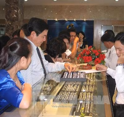 Tung chiêu ưu đãi nữ trang dịp Tết Nguyên đán ảnh 1