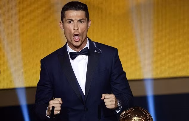 Xem Gareth Bale ‘đấm gục’ HLV thể lực trong vòng 2 nốt nhạc ảnh 1