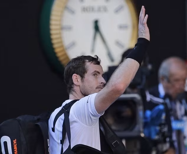 Số 1 thế giới Andy Murray rơi thảm hại, ông anh Zverev chiến thắng nhờ... nhìn mẹ ảnh 8