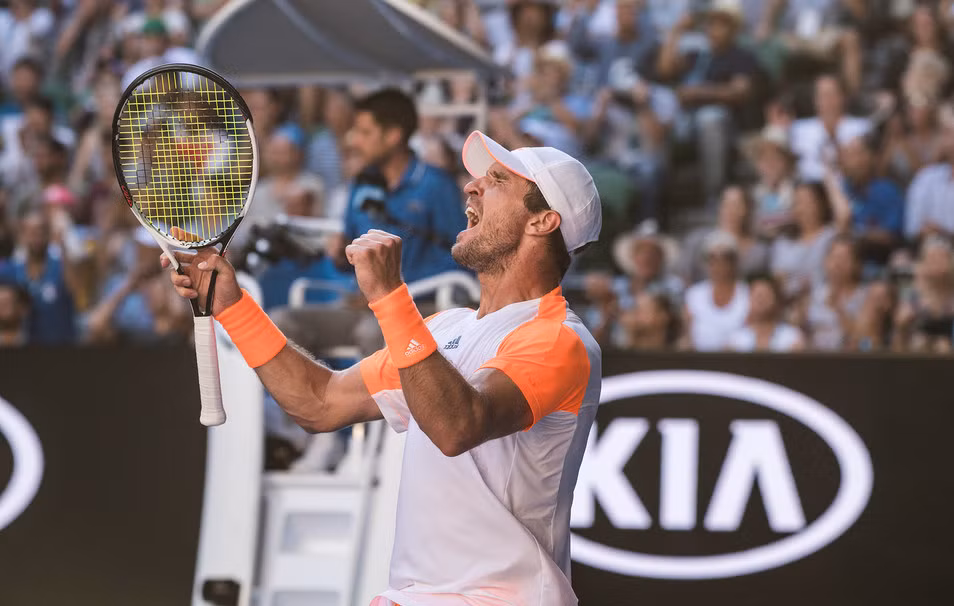 Số 1 thế giới Andy Murray rơi thảm hại, ông anh Zverev chiến thắng nhờ... nhìn mẹ ảnh 6