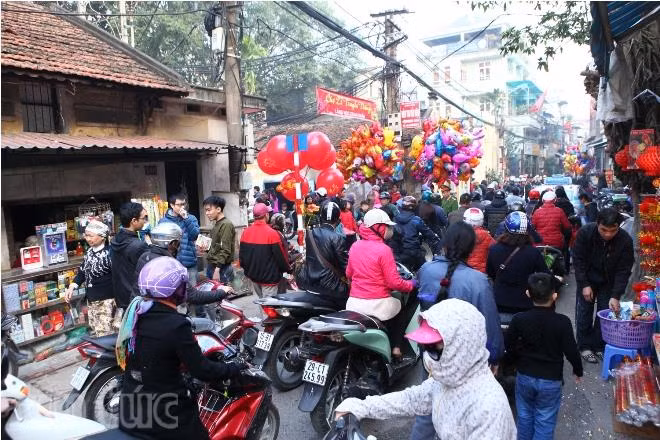 Chợ Tết làng Quan Nhân, nơi Tết xưa trở về ảnh 1