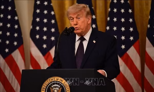 Bầu cử Mỹ: Tổng thống Donald Trump chạy đua vận động cử tri
