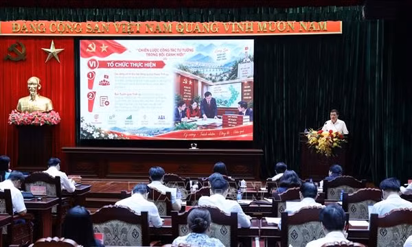Đại biểu chúc mừng tại Hội thánh Cao Đài Ban Chỉnh Đạo.