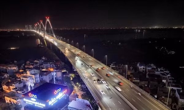 Hà Nội thí điểm tổ chức giao thông trên cầu Nhật Tân từ 27/9
