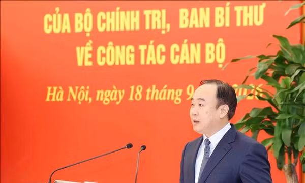 Hải Phòng: Công bố các Quyết định về công tác tổ chức, cán bộ
