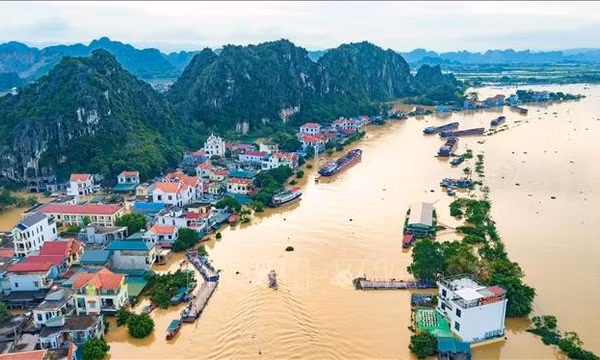 Bảo đảm an toàn cho học sinh trong mùa mưa lũ