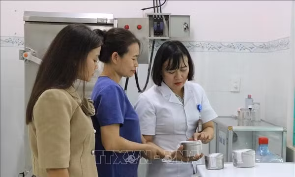 Tăng cường kiểm soát, bảo đảm an toàn thực phẩm trường học