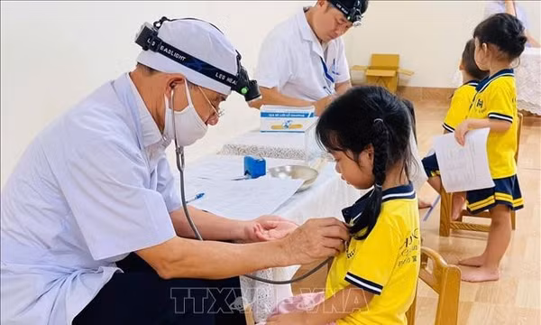 Bước chuyển trong chăm sóc sức khỏe học đường