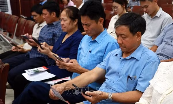 Tiện ích số giúp thu hẹp khoảng cách giữa chính quyền với người dân