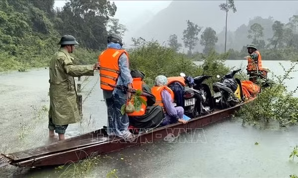 Mưa lũ gây nhiều thiệt hại, Quảng Trị khẩn trương ứng phó