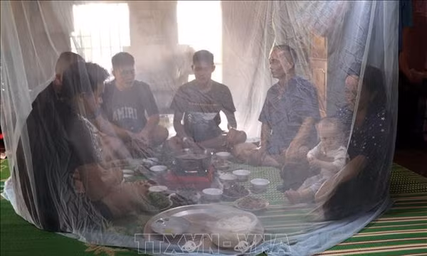 Tuyên Quang: Bãi rác quá tải, người dân vẫn phải chờ quy hoạch