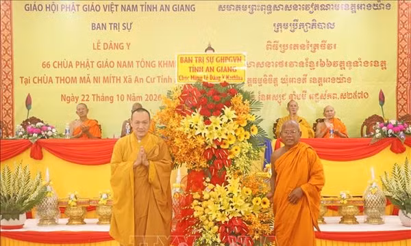 Gìn giữ nét đẹp lễ Dâng y Kathina
