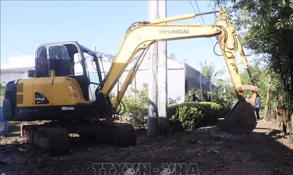 Cà Mau đồng loạt khởi công 19 công trình hạ tầng giao thông nông thôn