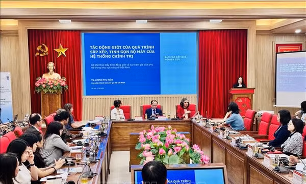 Thúc đẩy bình đẳng giới trong khu vực công gắn với tinh gọn bộ máy của hệ thống chính trị