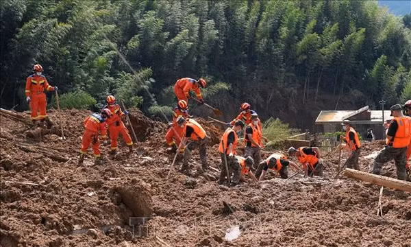 Trung Quốc: Sơ tán hơn 42.000 người do mưa lớn ở Hải Nam