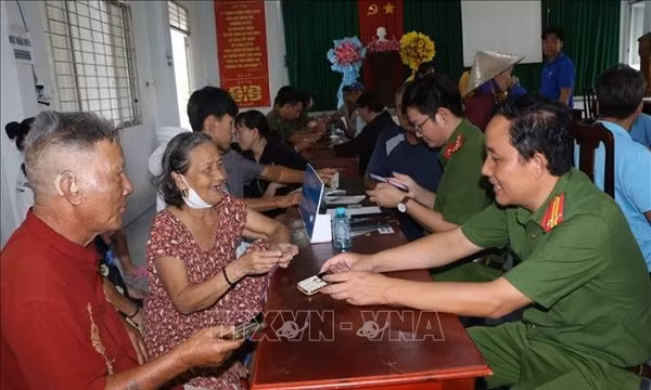 Xây dựng 'ấp thông minh' đưa tiện ích số đến gần đời sống nông thôn