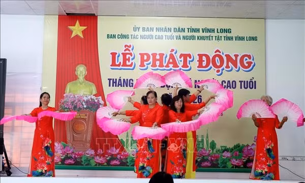 Chung tay chăm sóc người cao tuổi trong xu thế già hóa dân số
