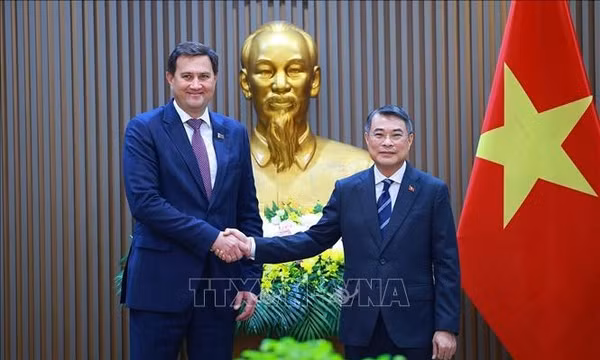 Thủ tướng Lê Minh Hưng tiếp Bộ trưởng Ngoại giao Belarus
