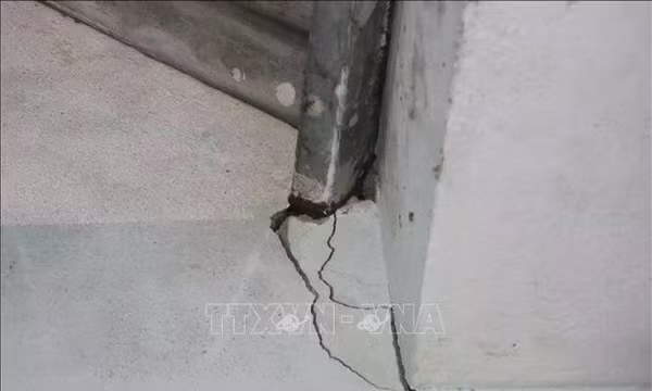 Gia Lai: Sớm xử lý nhà nứt cho dân khi thi công đường
