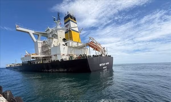 Khẩn trương ứng cứu tàu hàng Merchant Mariner gặp sự cố trên vùng biển Quảng Ngãi