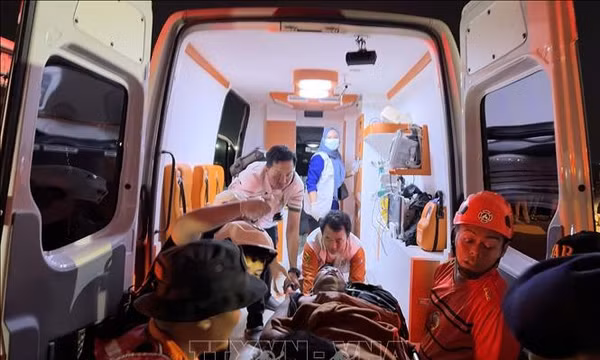 Vụ chìm tàu trên biển: Indonesia gia hạn tìm kiếm 126 người mất tích