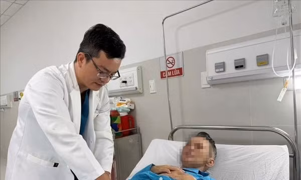 Cứu sống bệnh nhân ung thư gan vỡ khối u, xuất huyết ồ ạt