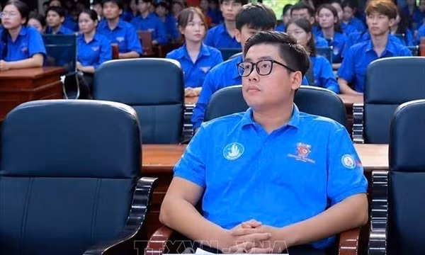 Hội nghị Trung ương 4: Những quyết sách lớn gắn với giải quyết hiệu quả các vấn đề cụ thể