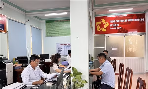 Người dân hài lòng từ việc cắt giảm thời gian làm thủ tục hành chính
