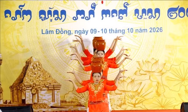 Độc đáo Lễ hội Katê của đồng bào Chăm theo đạo Bàlamôn