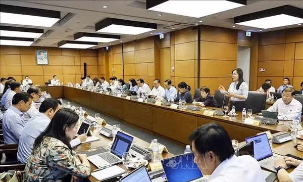 Bên lề Kỳ họp thứ 2, Quốc hội khóa XVI: Khẳng định quyết tâm, tạo bứt phá cho năm 2027