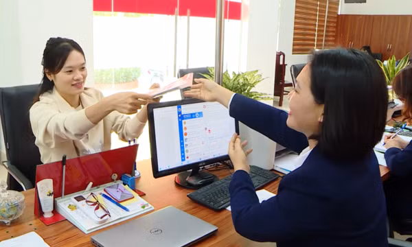 Học, thực hành theo Bác: 'Cán bộ là công bộc của dân'