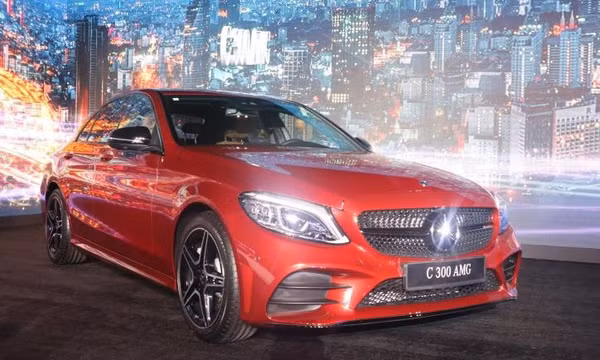 Mercedes-Benz Việt Nam triệu hồi 288 xe để thay cụm ổ khóa bị lỗi