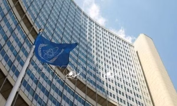 Xung đột tại Trung Đông: Iran đình chỉ hợp tác với IAEA