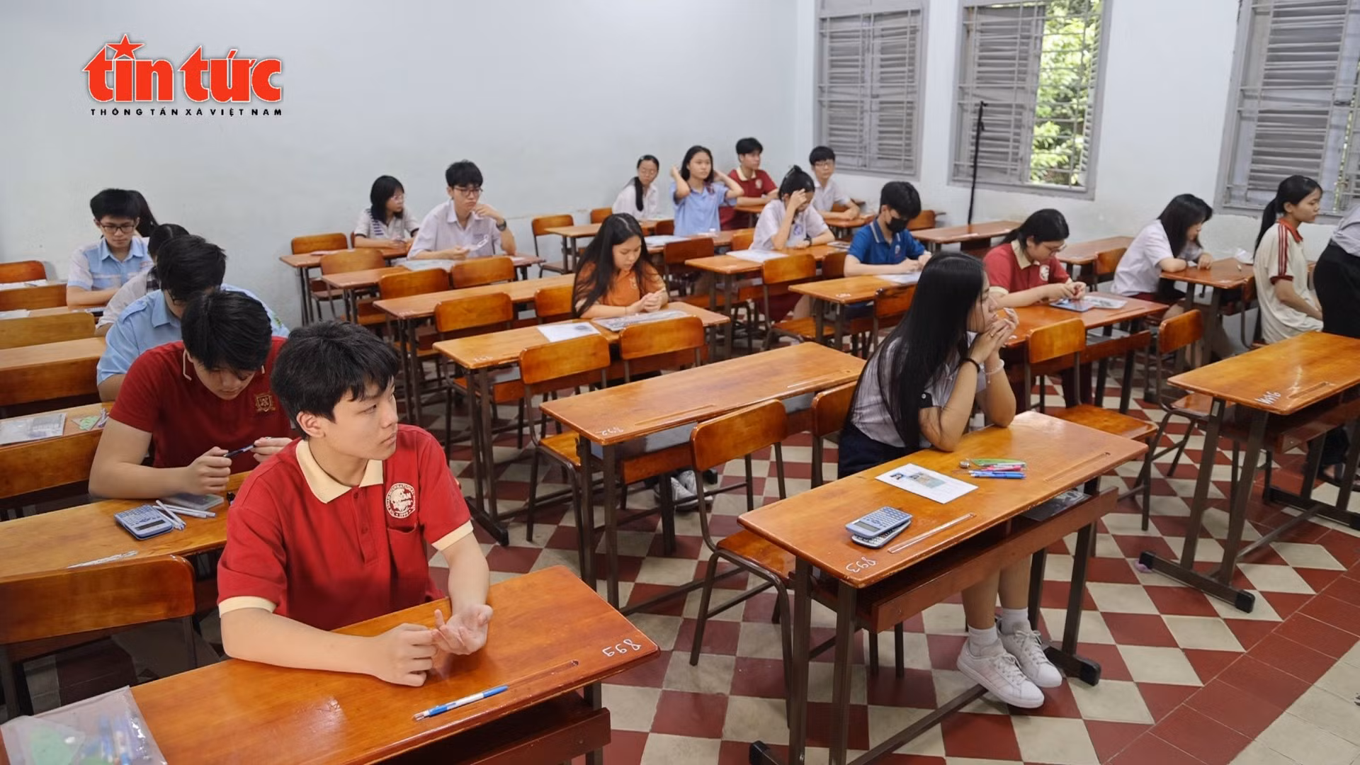 Trên 11.000 thí sinh TP Hồ Chí Minh hoàn thành cuộc đua vào lớp 10 chuyên