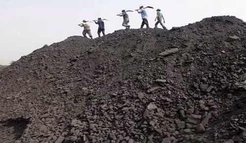 Sập mỏ than Pakistan, hàng chục người thương vong và mắc kẹt ảnh 1