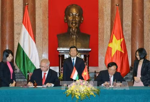 Việt Nam và Hungary ký Hiệp định tương trợ tư pháp về hình sự ảnh 1