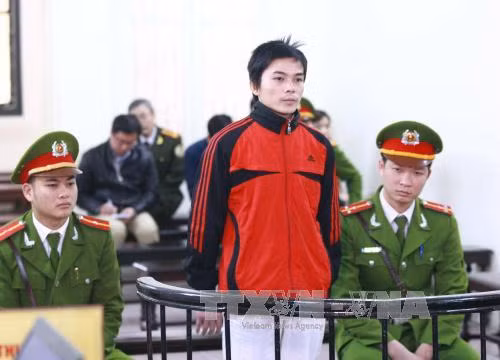 Xét xử vụ gây rối trật tự tại bờ hồ Hoàn Kiếm ảnh 1