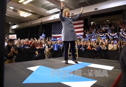Bà Hillary Clinton thắng ở Bắc Carolina ảnh 1