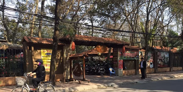Nạn "xẻ thịt” công viên tại Hà Nội ảnh 1